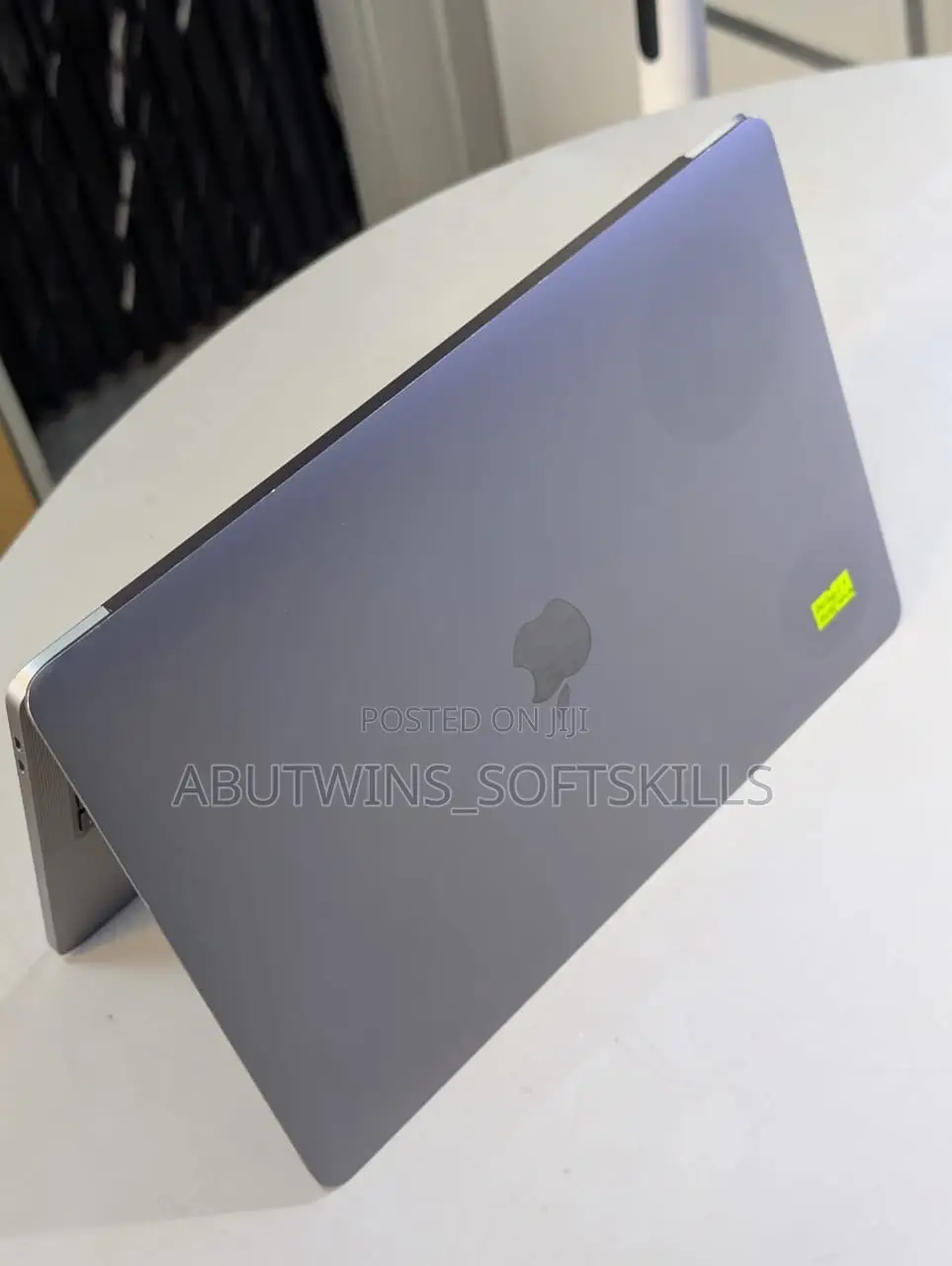 Laptop Apple MacBook Pro 2020 16GB Intel Core i7 SSD 512GB