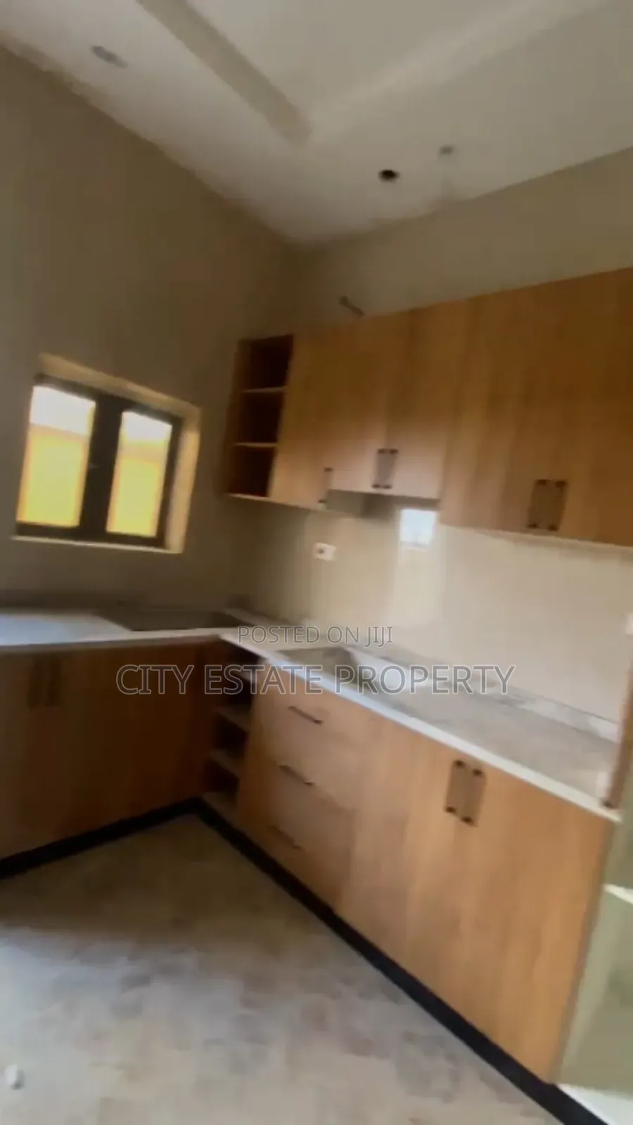 3bdrm Duplex in City Estate, Life Camp for rent