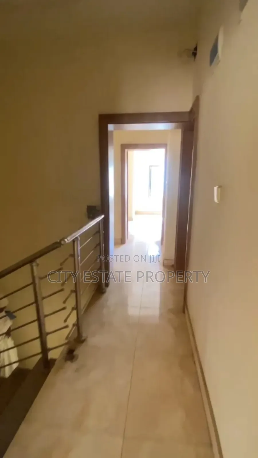 3bdrm Duplex in City Estate, Life Camp for rent