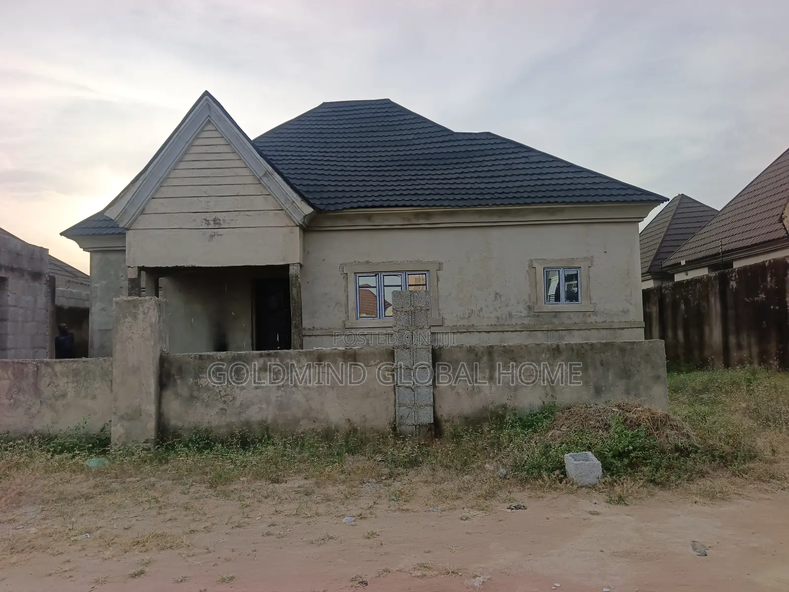 3bdrm Bungalow in Goldmind Estate, FHA for sale