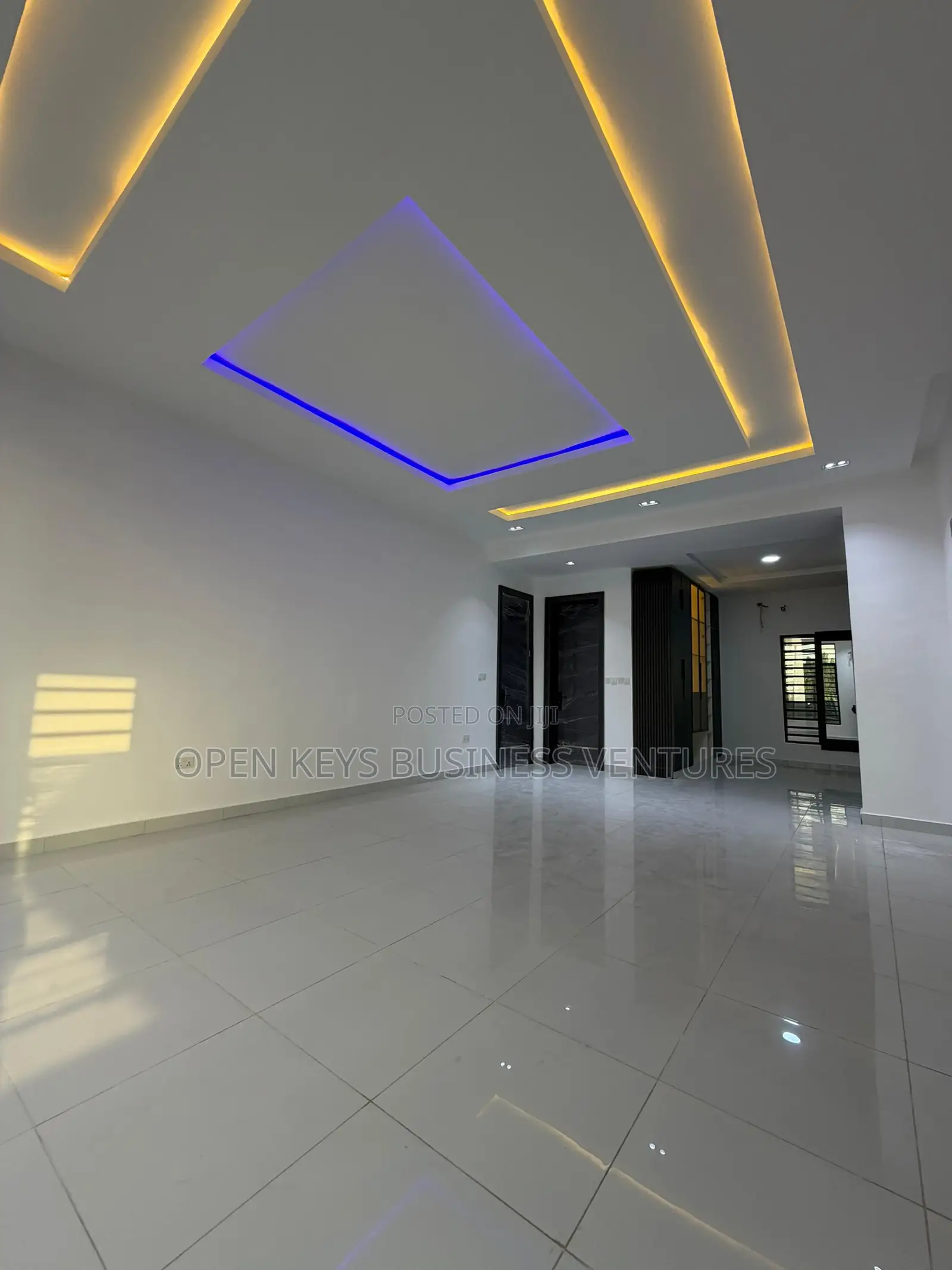 Furnished 5bdrm Duplex in Agodi Gra for sale