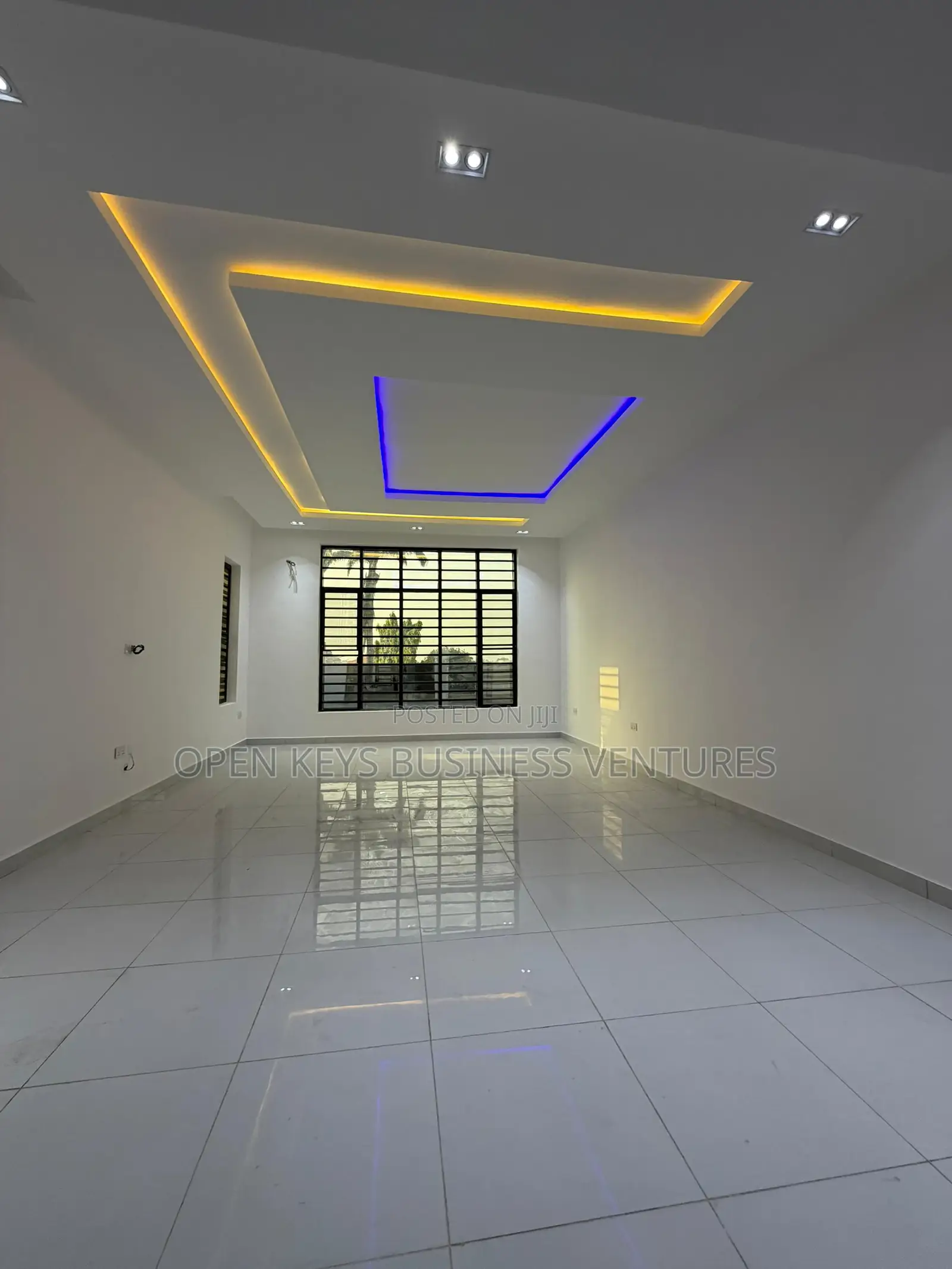 Furnished 5bdrm Duplex in Agodi Gra for sale