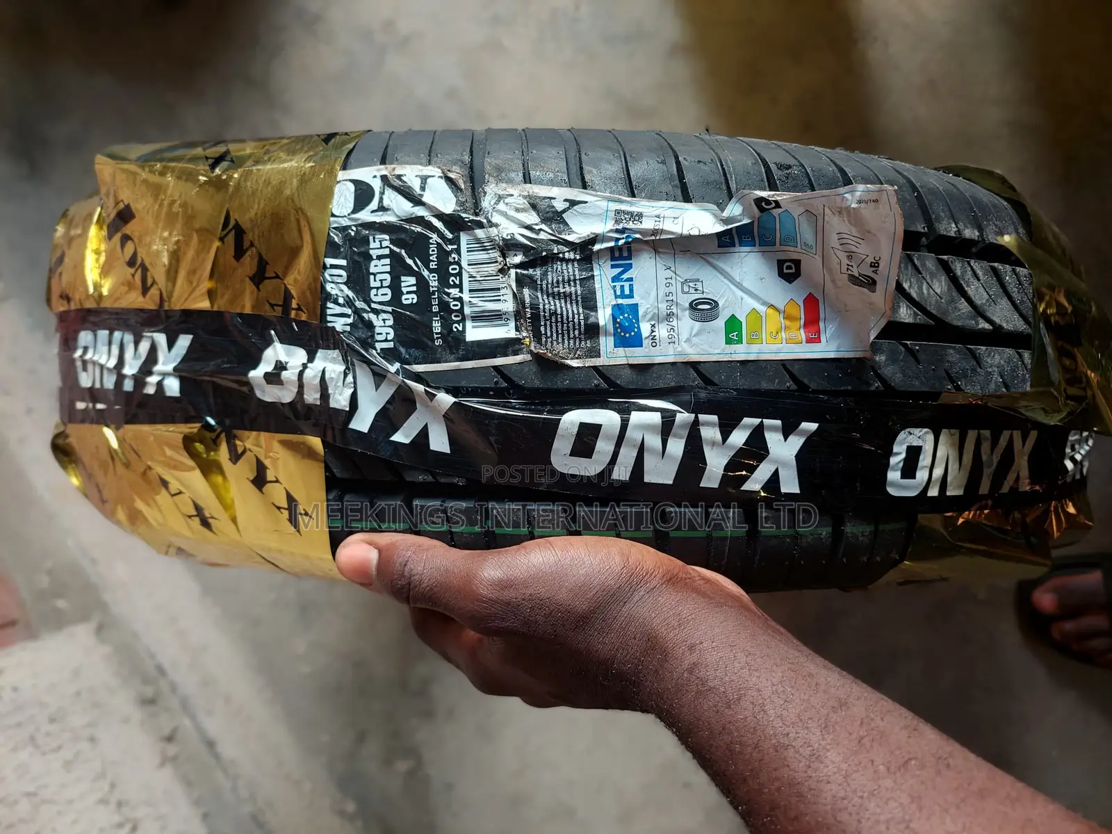 Brand New 195/65r15 Onyx Tyre Available Warranty Included 