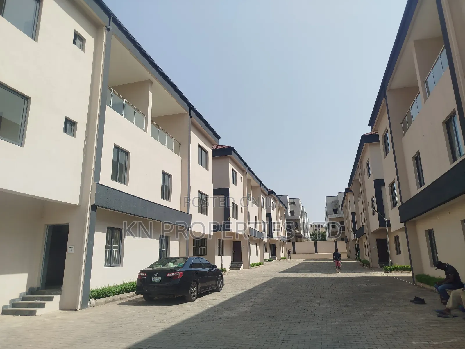 5bdrm Duplex in Mabushi for sale