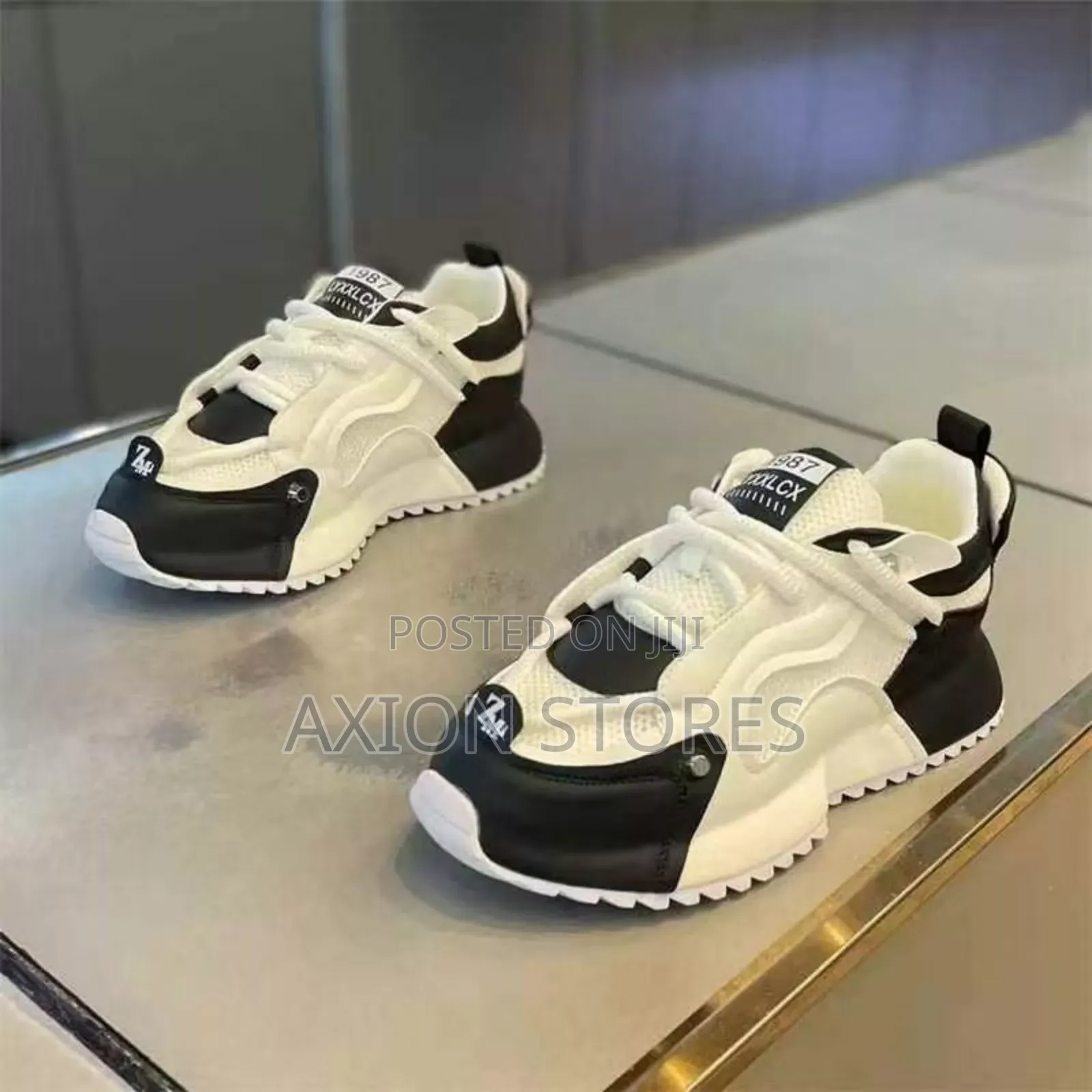 High Quality Fashion Sneakers