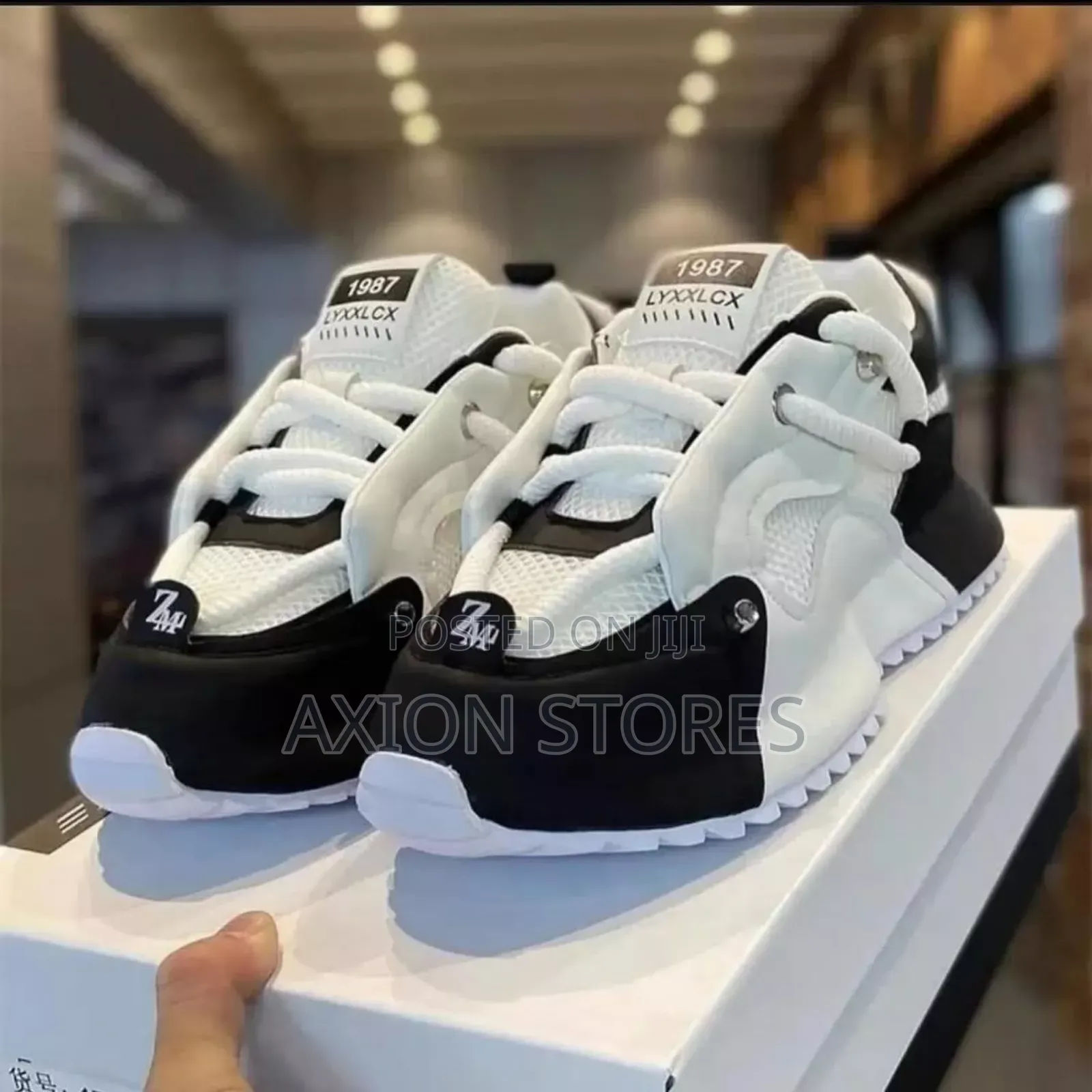 High Quality Fashion Sneakers
