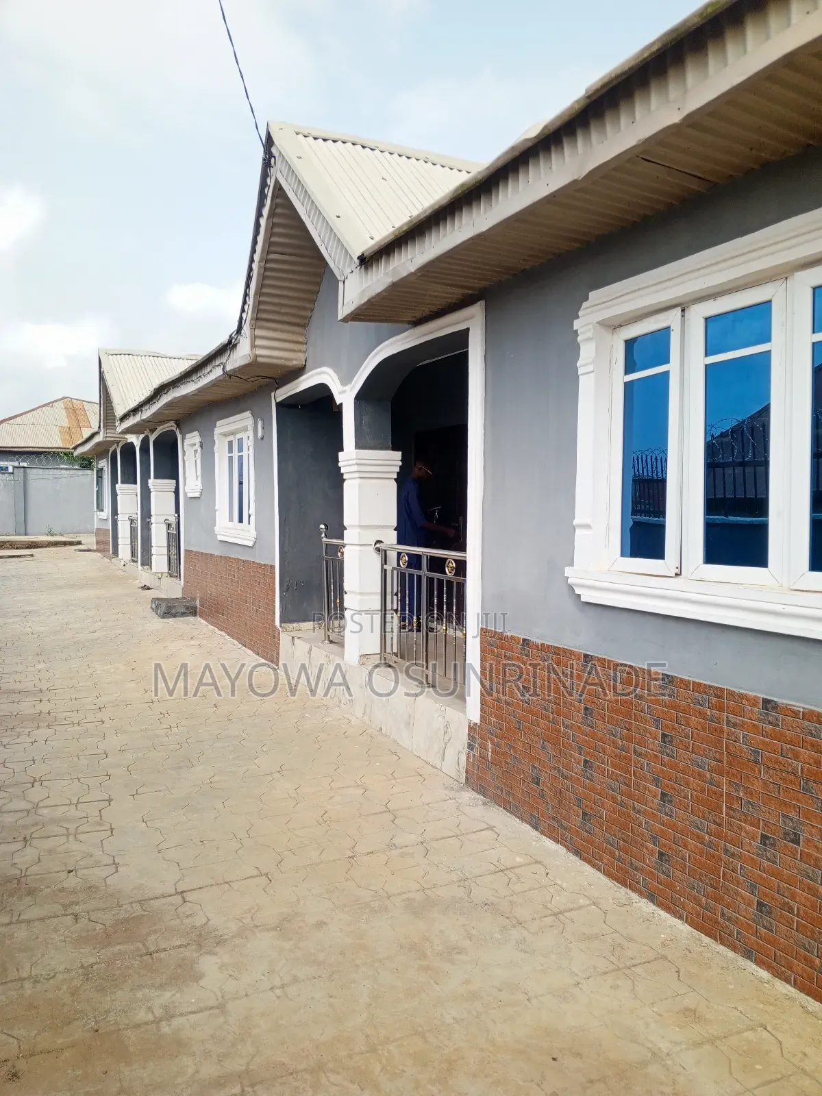 2bdrm Bungalow in Ologuneru for rent