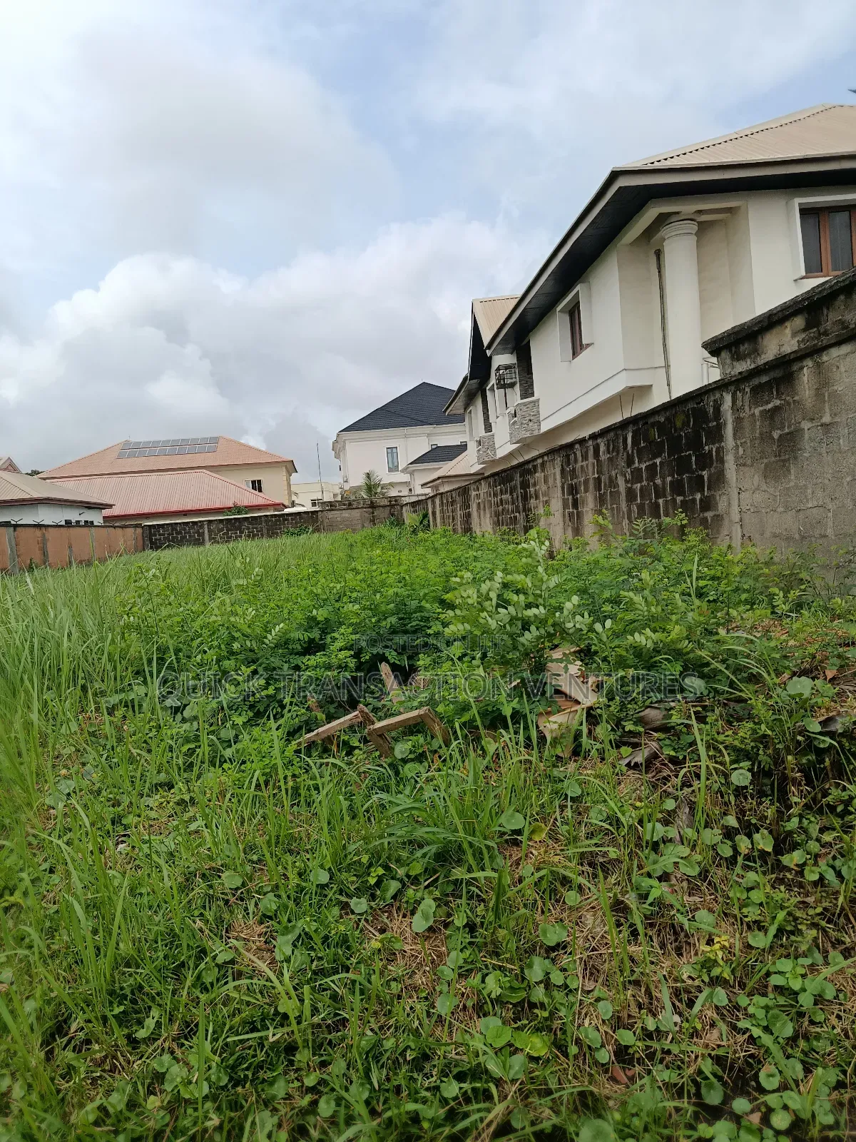 Full Plot Land in a Serviced Estate
