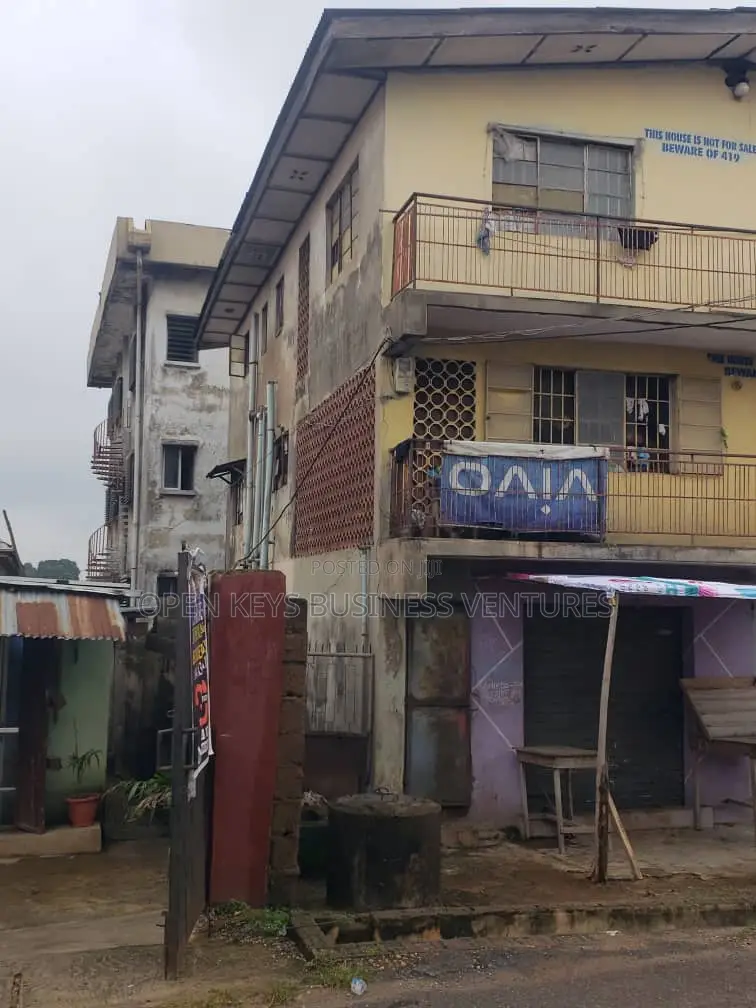 10bdrm Block of Flats in Mokola, Ibadan North West for sale