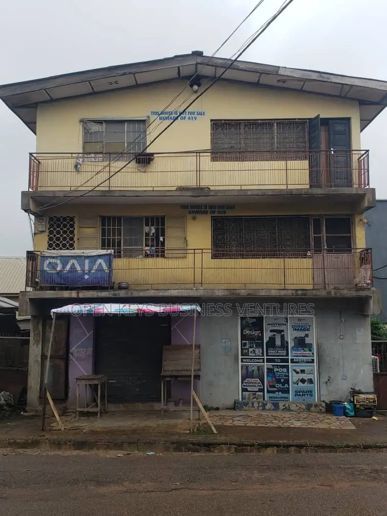 10bdrm Block of Flats in Mokola, Ibadan North West for sale