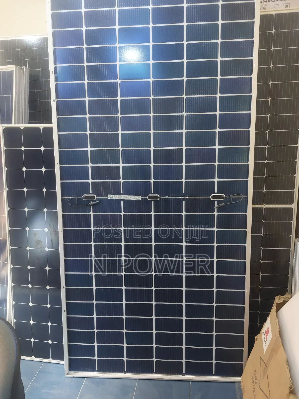 Jinko Solar Panel 144cell Halfcut 600w Byfecial