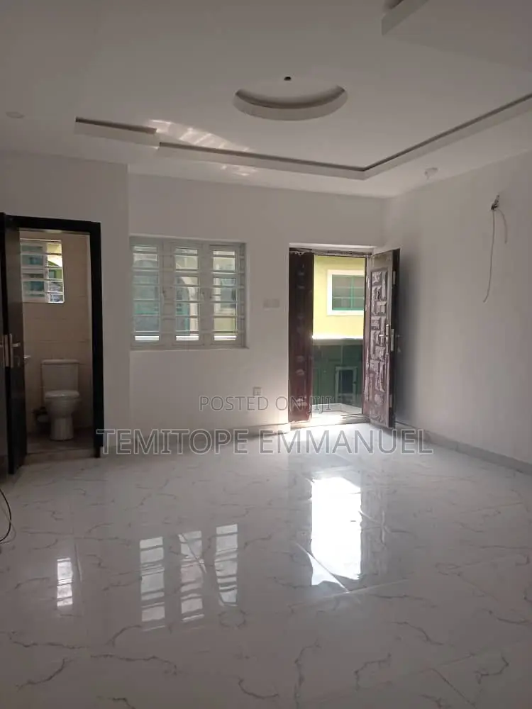 Furnished 3bdrm Apartment in Oko Oba for rent