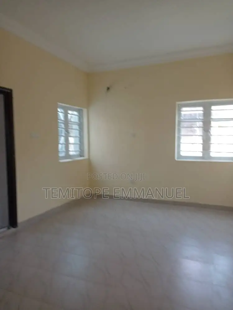 Furnished 3bdrm Apartment in Oko Oba for rent