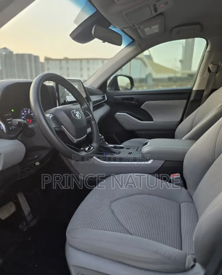 Toyota Highlander XLE AWD 2020 Blue