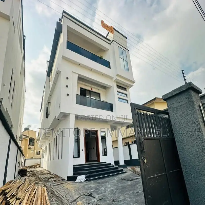 Furnished 7bdrm Duplex in Magodo Phase for sale