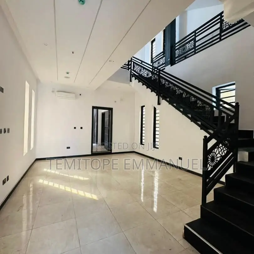 Furnished 7bdrm Duplex in Magodo Phase for sale