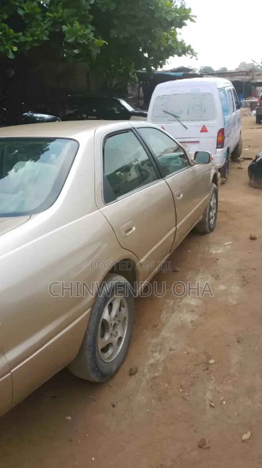 Toyota Camry 2001 Gold