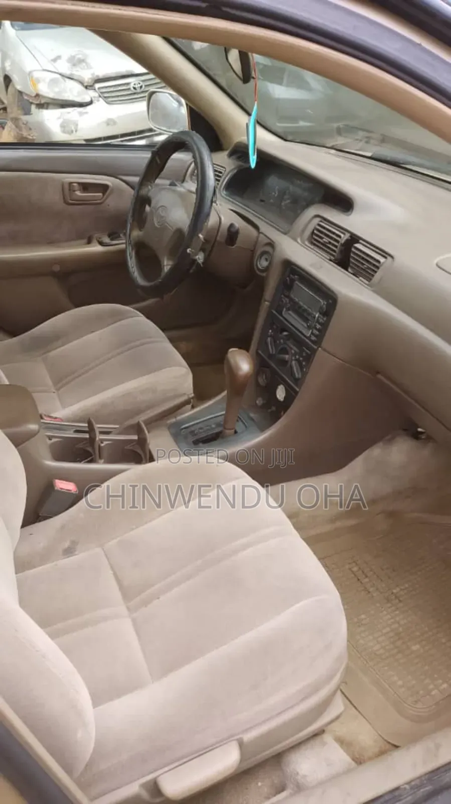 Toyota Camry 2001 Gold
