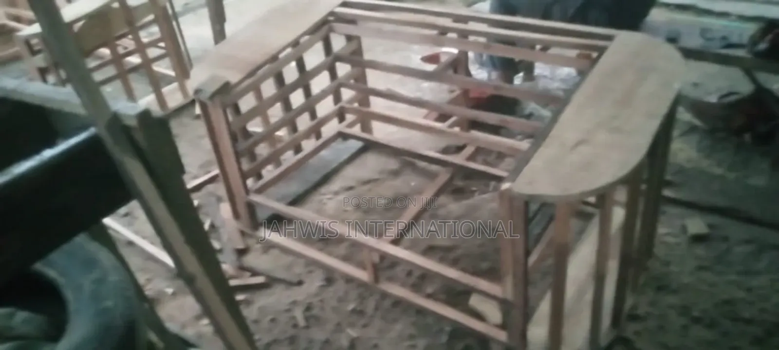 Classic Living Room Chairs/Sofa