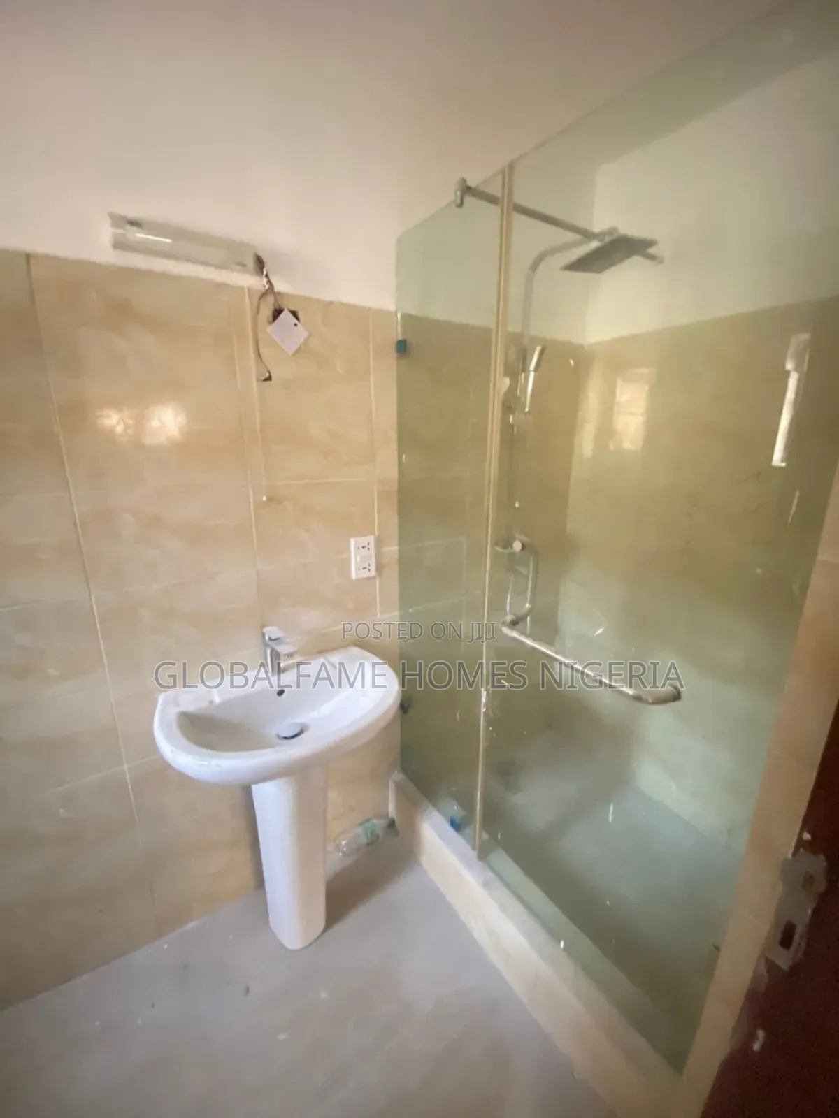 4bdrm Duplex in Creek Haven Estate, VGC / Ajah for rent