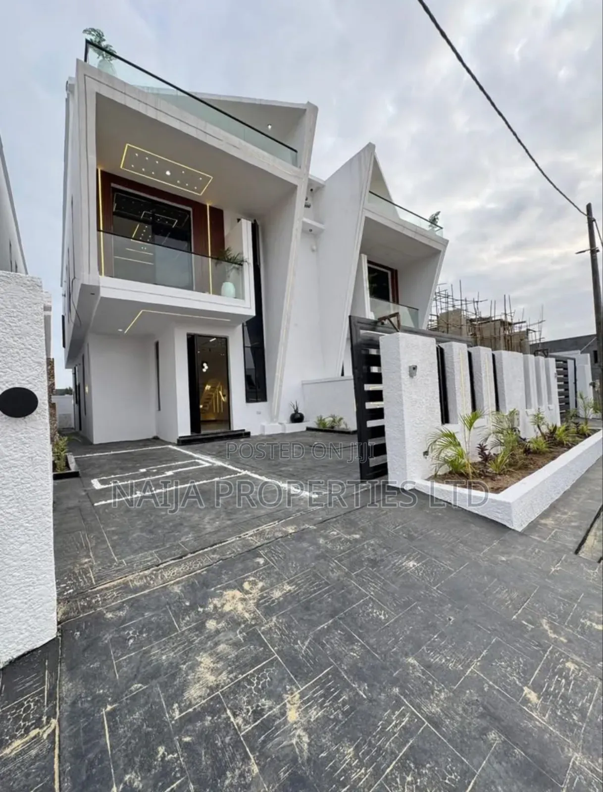 4bdrm Duplex in Ikota, Lekki for sale