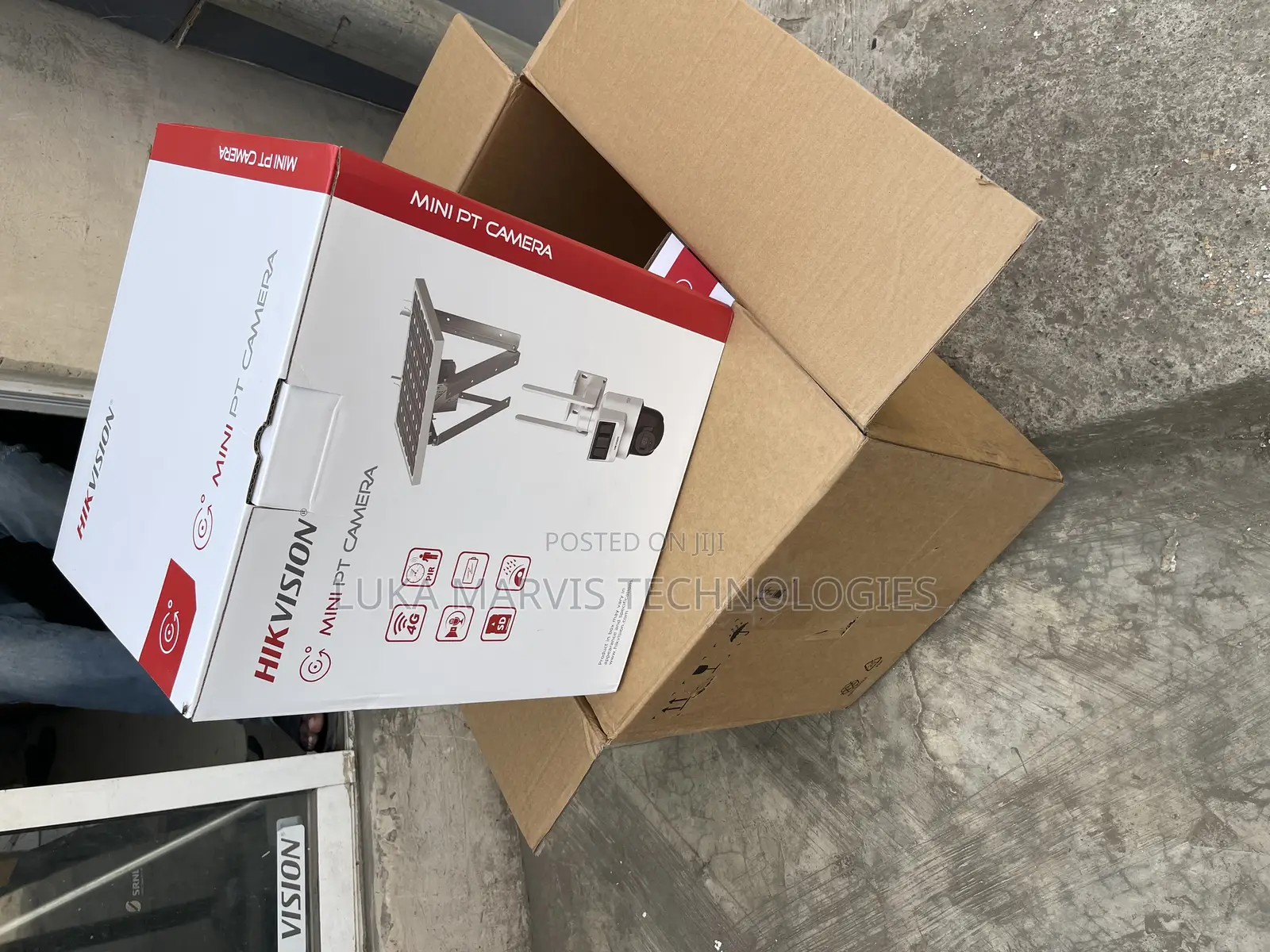 Hikvision 4mp Solar PTZ Camera