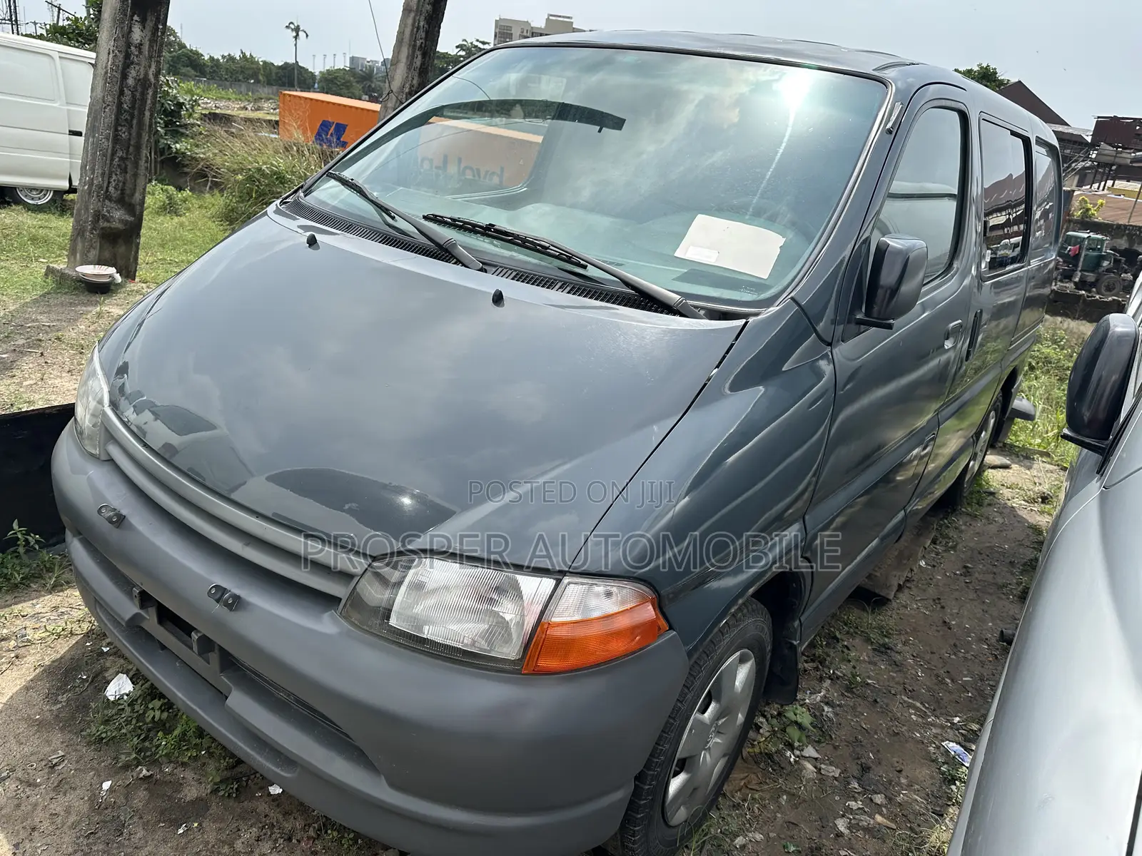 Toyota HiAce 2006 Grey