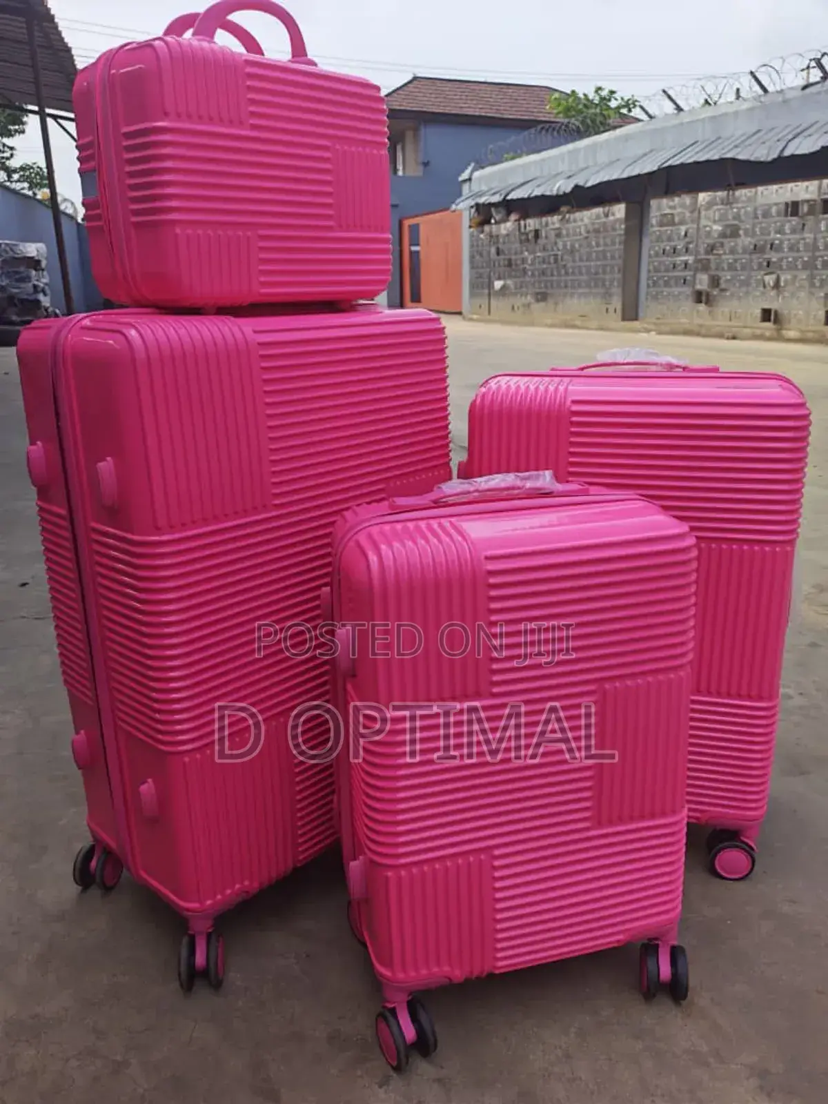 High Quality Plastic Traveling Box.