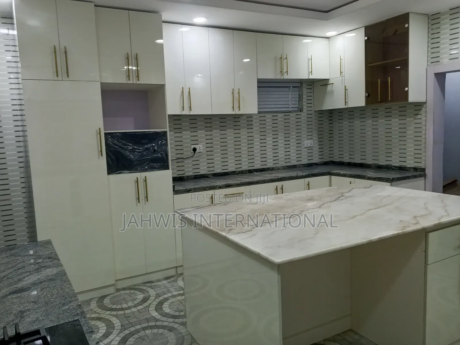 Contemporary Kitchen Cabinets