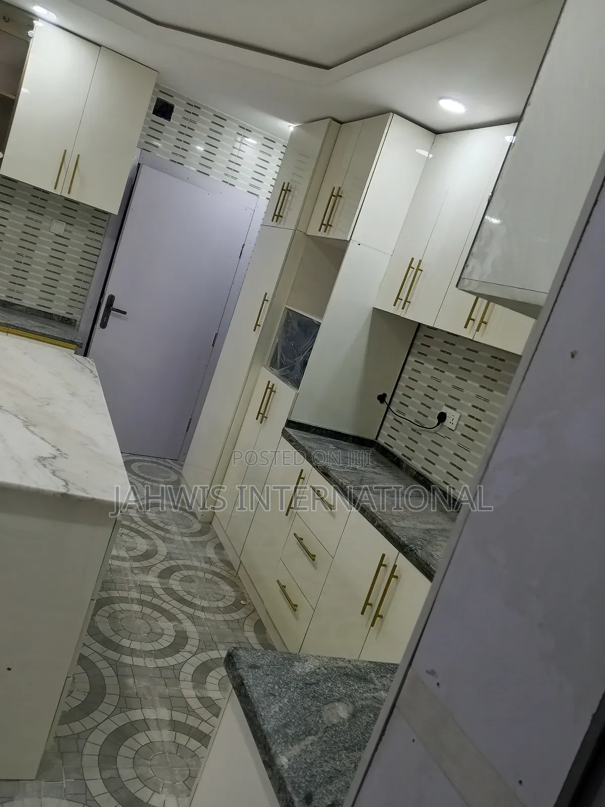 Contemporary Kitchen Cabinets