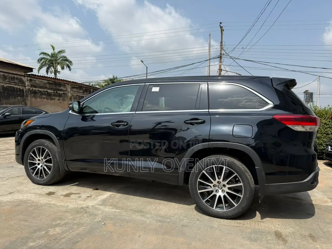 Toyota Highlander SE 4x4 V6 (3.5L 6cyl 8A) 2018 Black