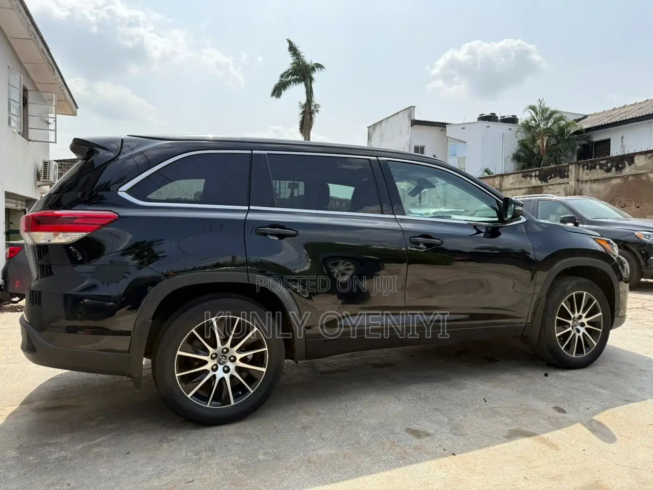 Toyota Highlander SE 4x4 V6 (3.5L 6cyl 8A) 2018 Black