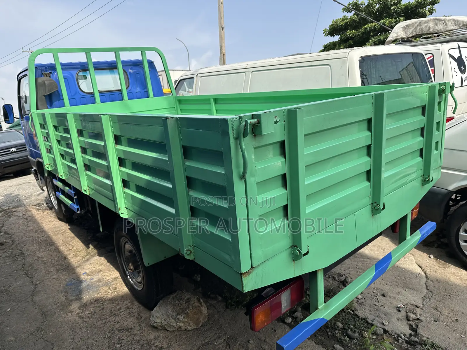 Nissan Cabstar Truck