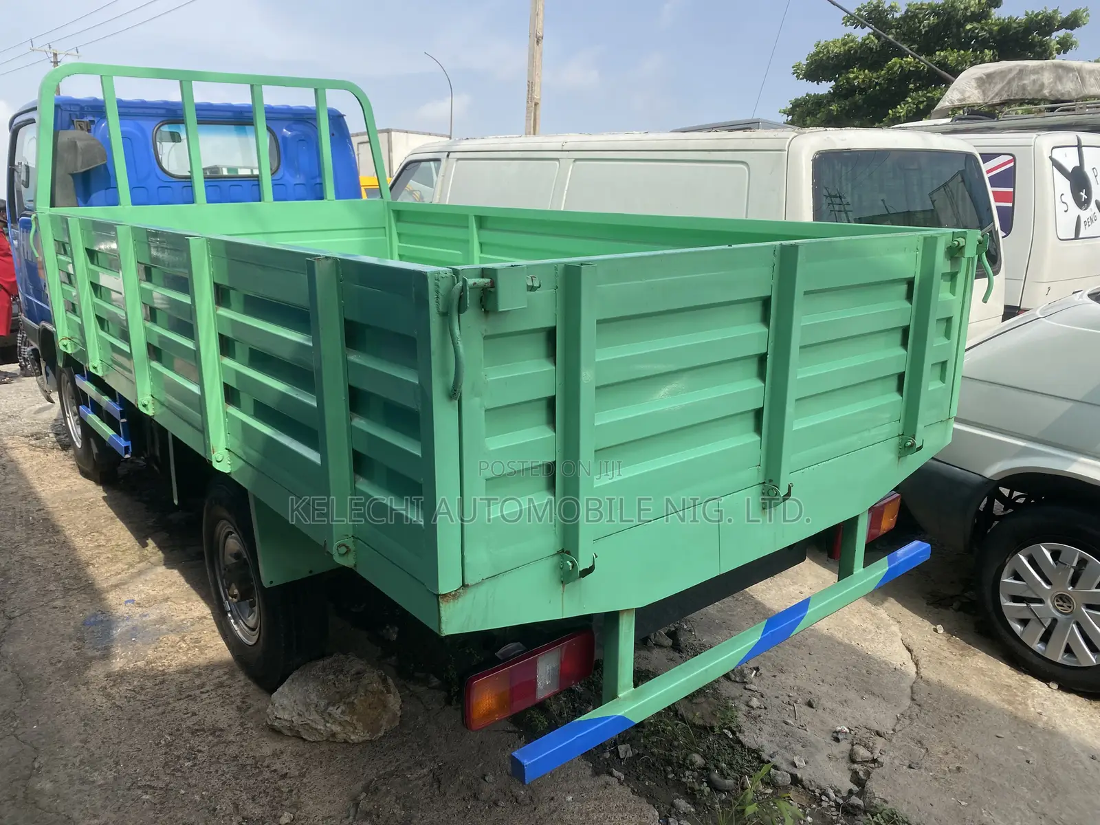 Nissan Pickup