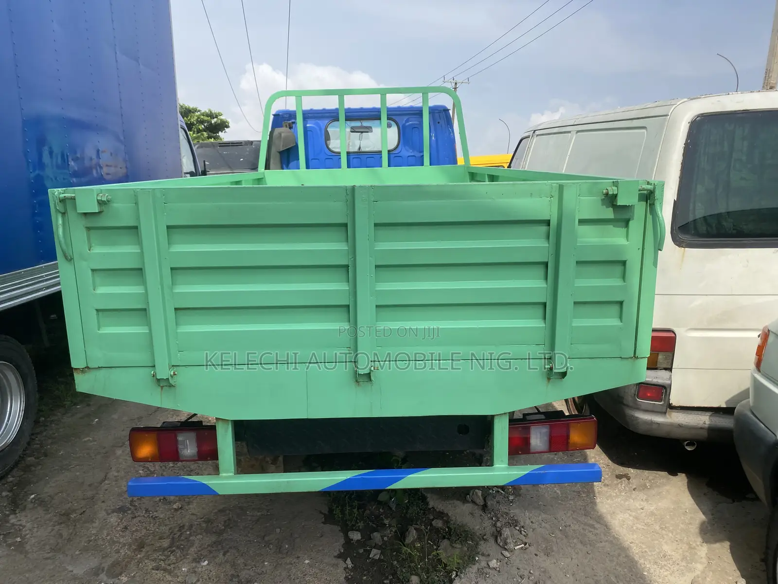 Nissan Pickup