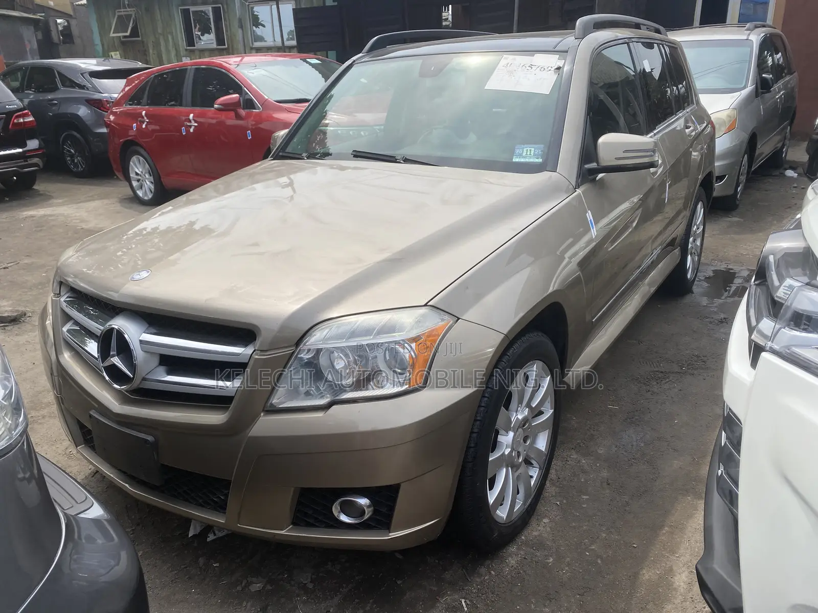 Mercedes-Benz GLK-Class 350 4MATIC 2011 Gold