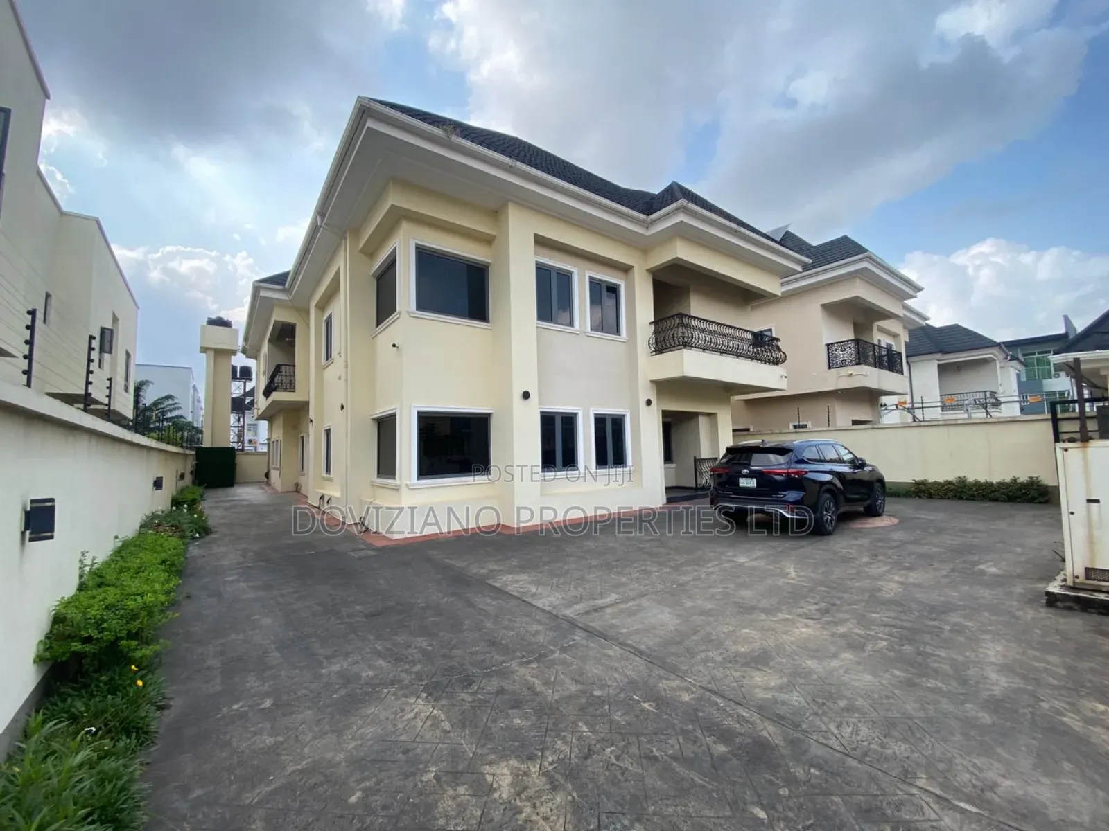 5bdrm Duplex in Ikeja GRA for rent