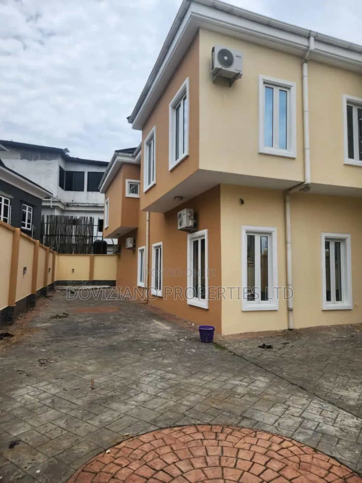 5bdrm Duplex in Ikeja GRA for rent