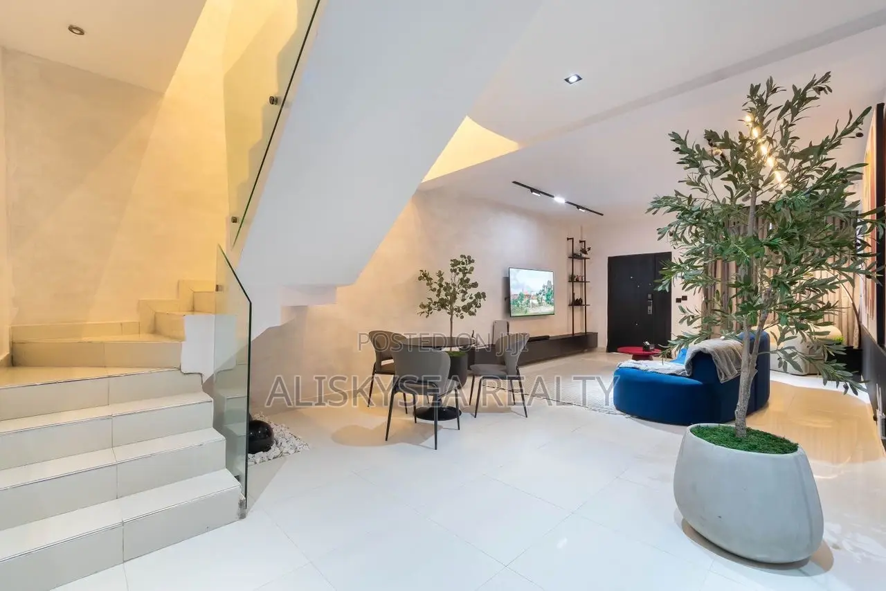 Luxury 2bedroom Apartment Shortlet