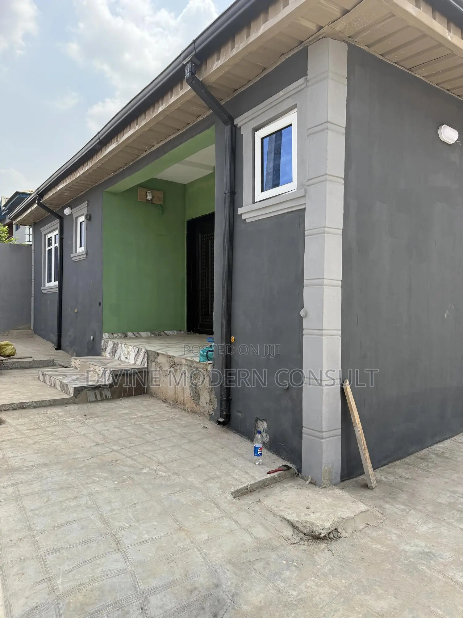 2bdrm Block of Flats in Private, Alakuko for rent