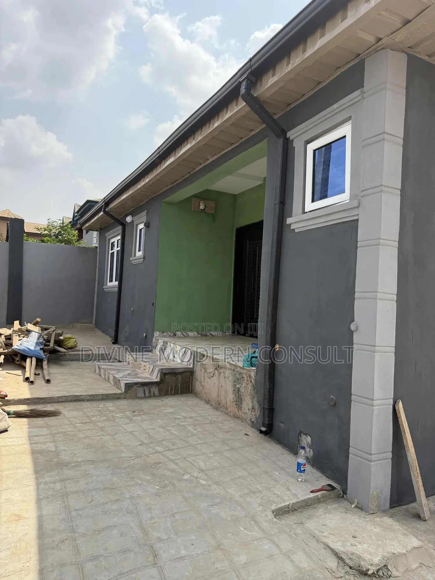 2bdrm Block of Flats in Private, Alakuko for rent