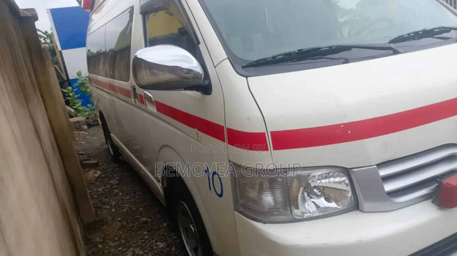 Toyota HiAce 2019 White
