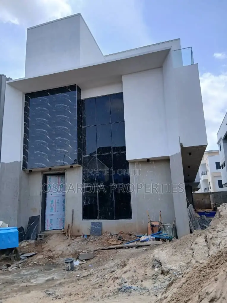 5bdrm Duplex in The Address Homes, for sale