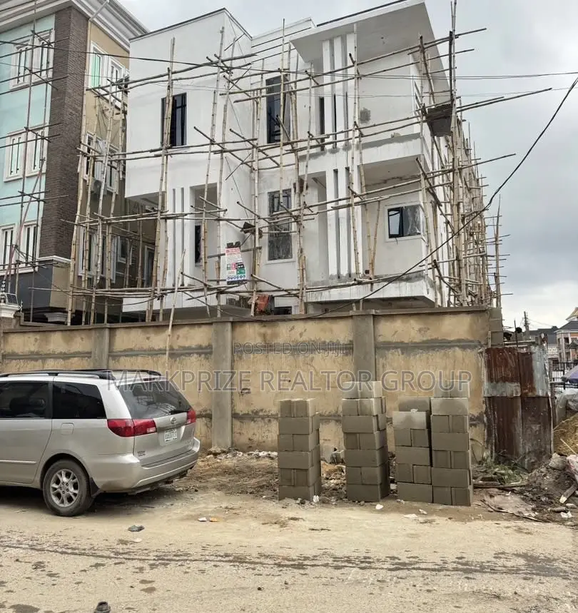 4bdrm Duplex in Ebutte Metta Yaba for sale