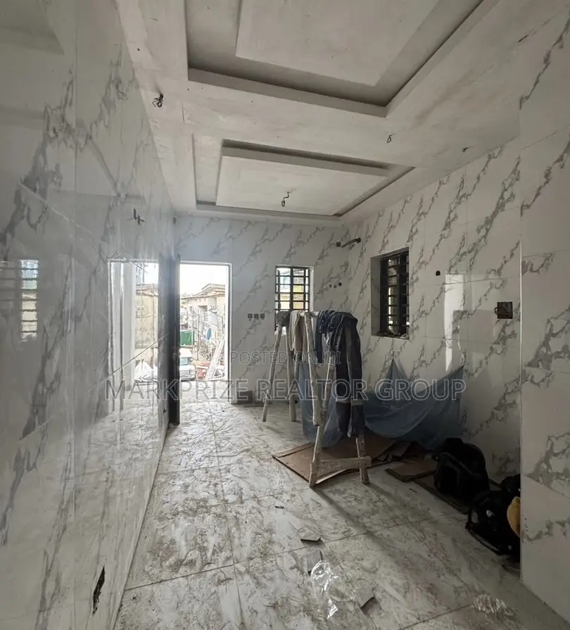 4bdrm Duplex in Ebutte Metta Yaba for sale