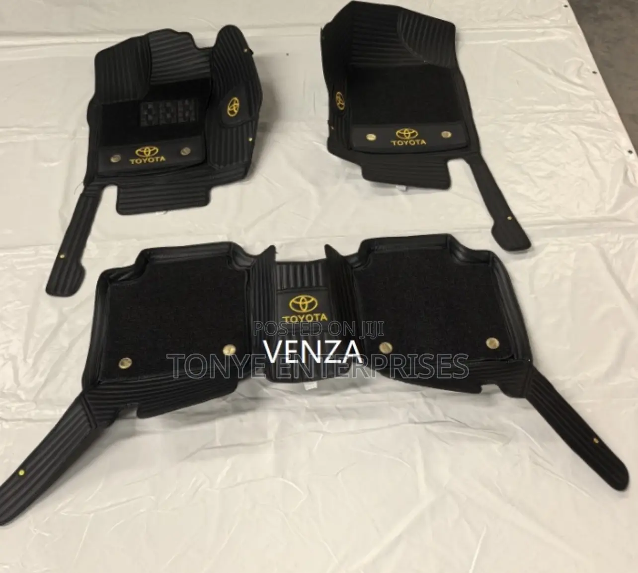 Toyota Venza Double Layer Floor Mat