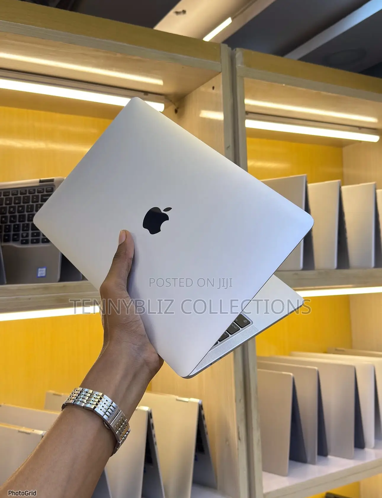 Laptop Apple MacBook Pro 2020 8GB Apple M1 SSD 256GB