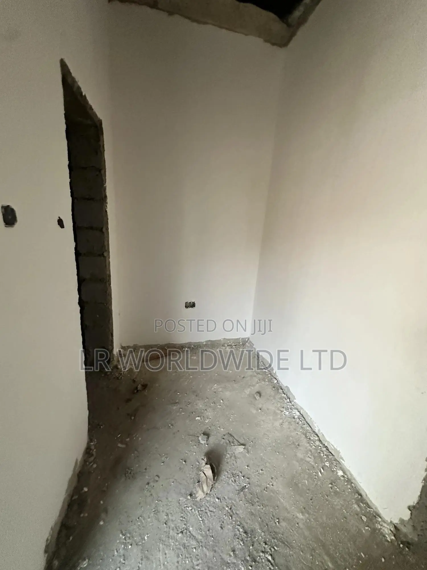 4bdrm Duplex in Lugbe District for sale