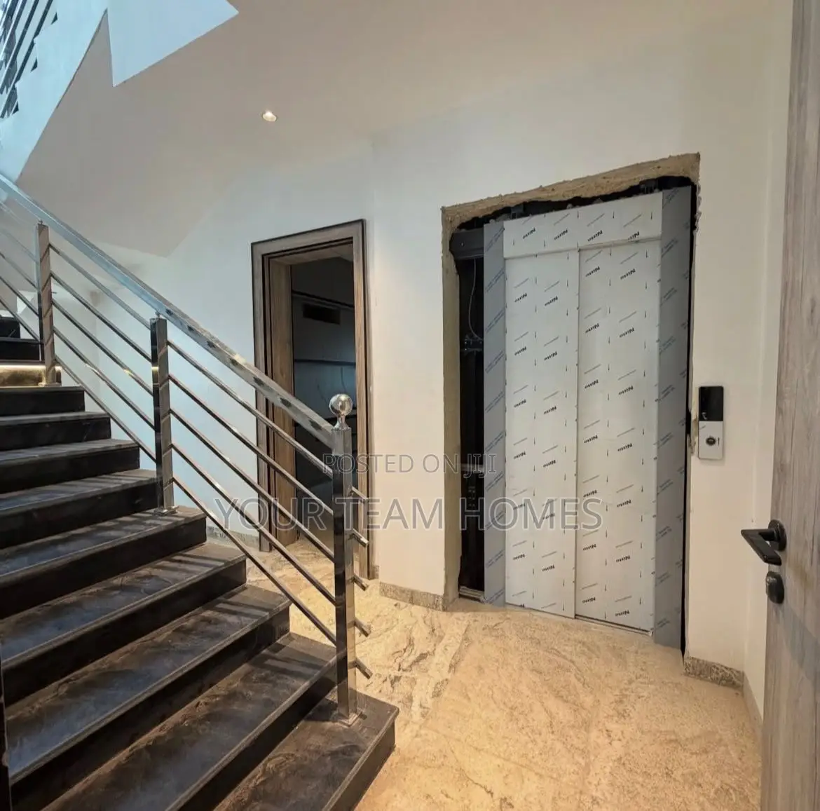 5bdrm Duplex in Maitama for sale