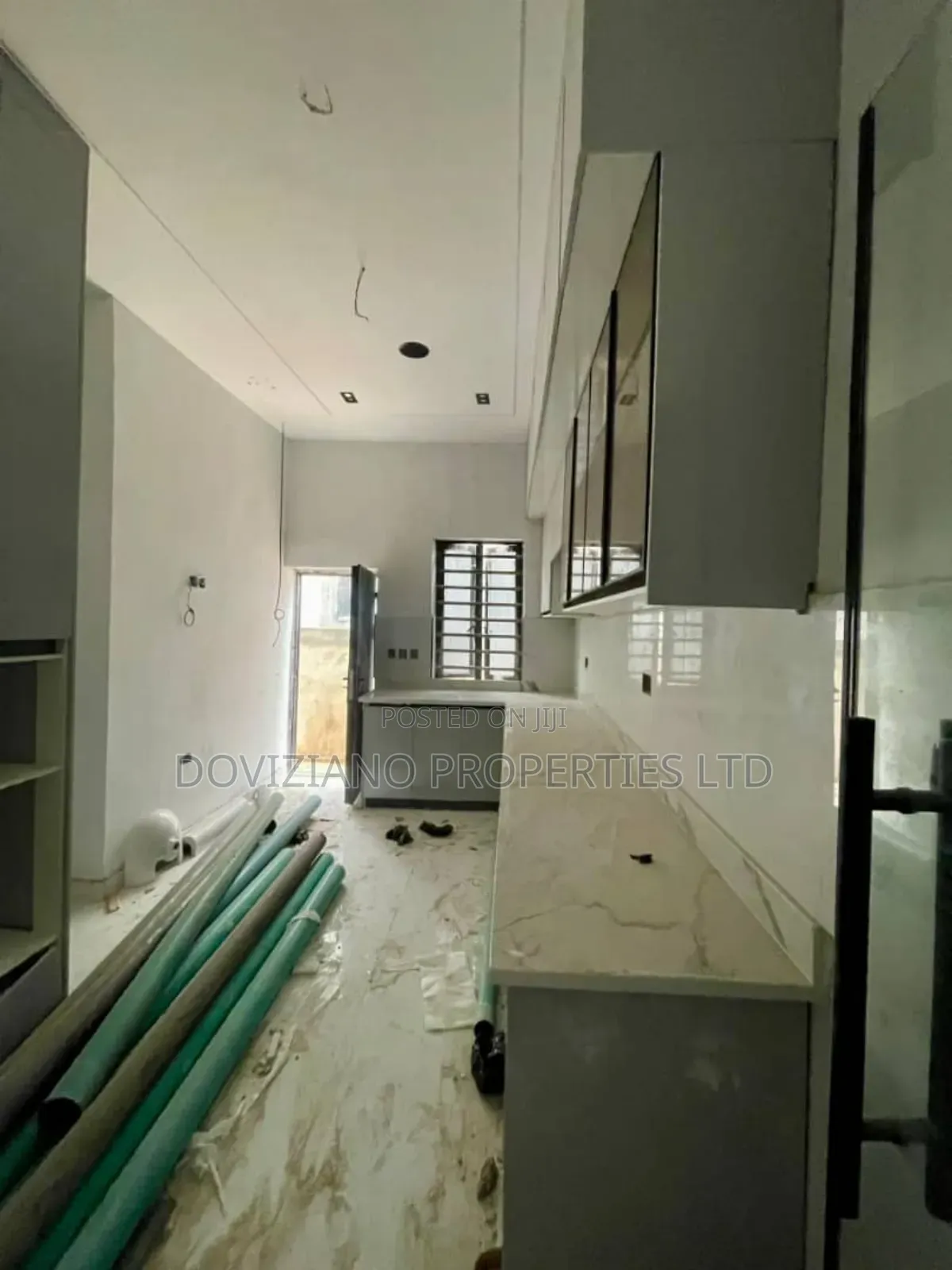 4bdrm Duplex in Igbo-efon for sale